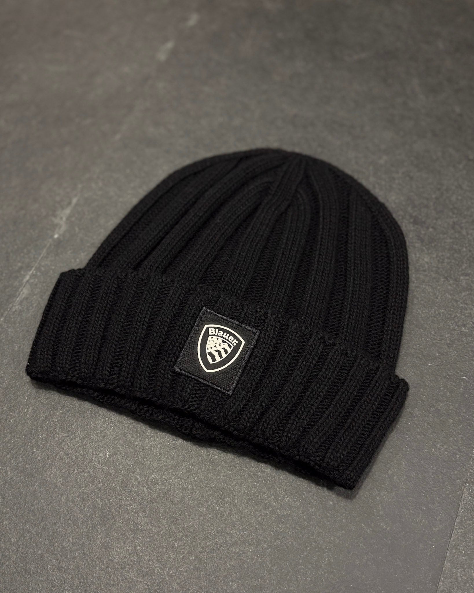 BLAUER ZIMNÍ ČEPICE FISHERMAN STYLU CUTTER