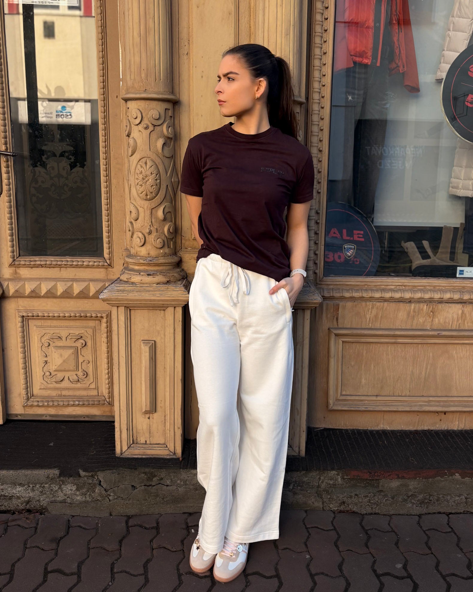 DÁMSKÉ TRIČKO REPLAY S LOGEM NA HRUDNÍKU