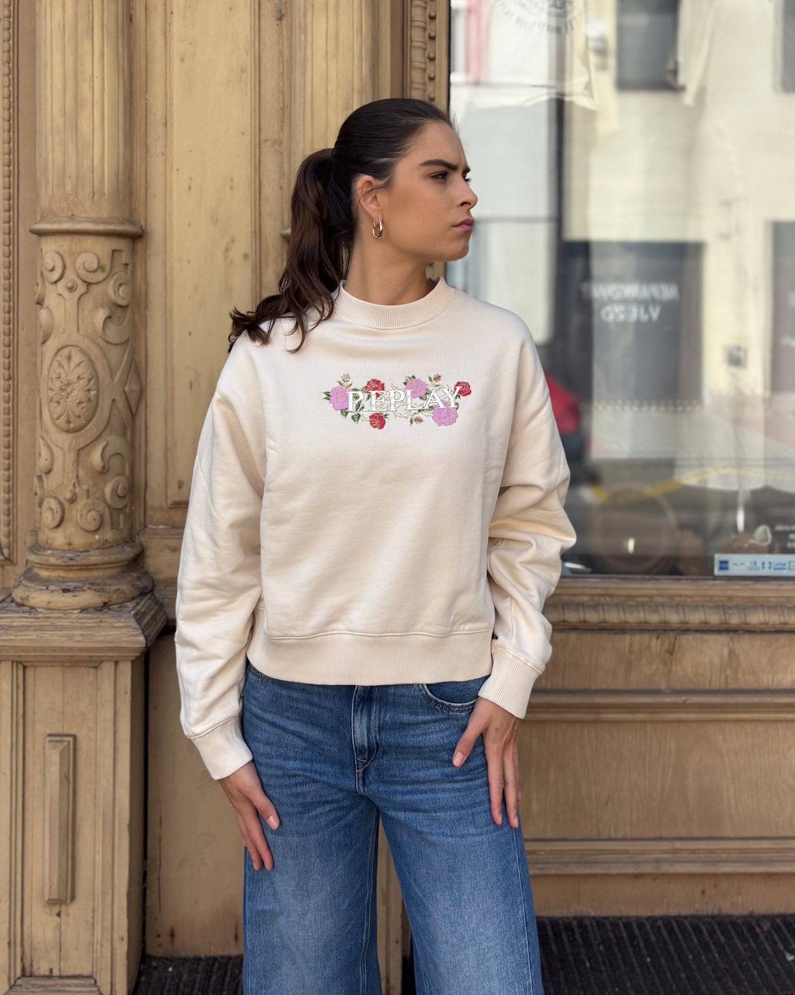 DÁMSKÁ MIKINA REPLAY MIKINA S LOGEM A POTISKEM RŮŽÍ