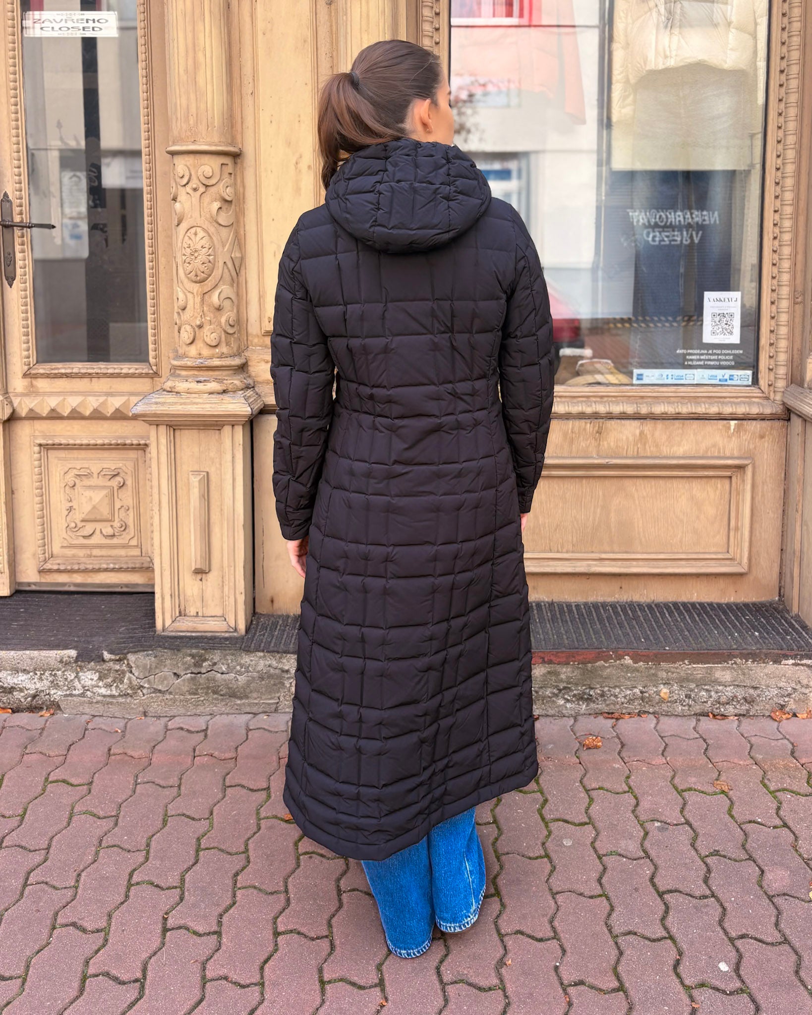 DÁMSKÝ KABÁT BLAUER S OBDÉLNÍKOVÝM PROŠÍVÁNÍM
