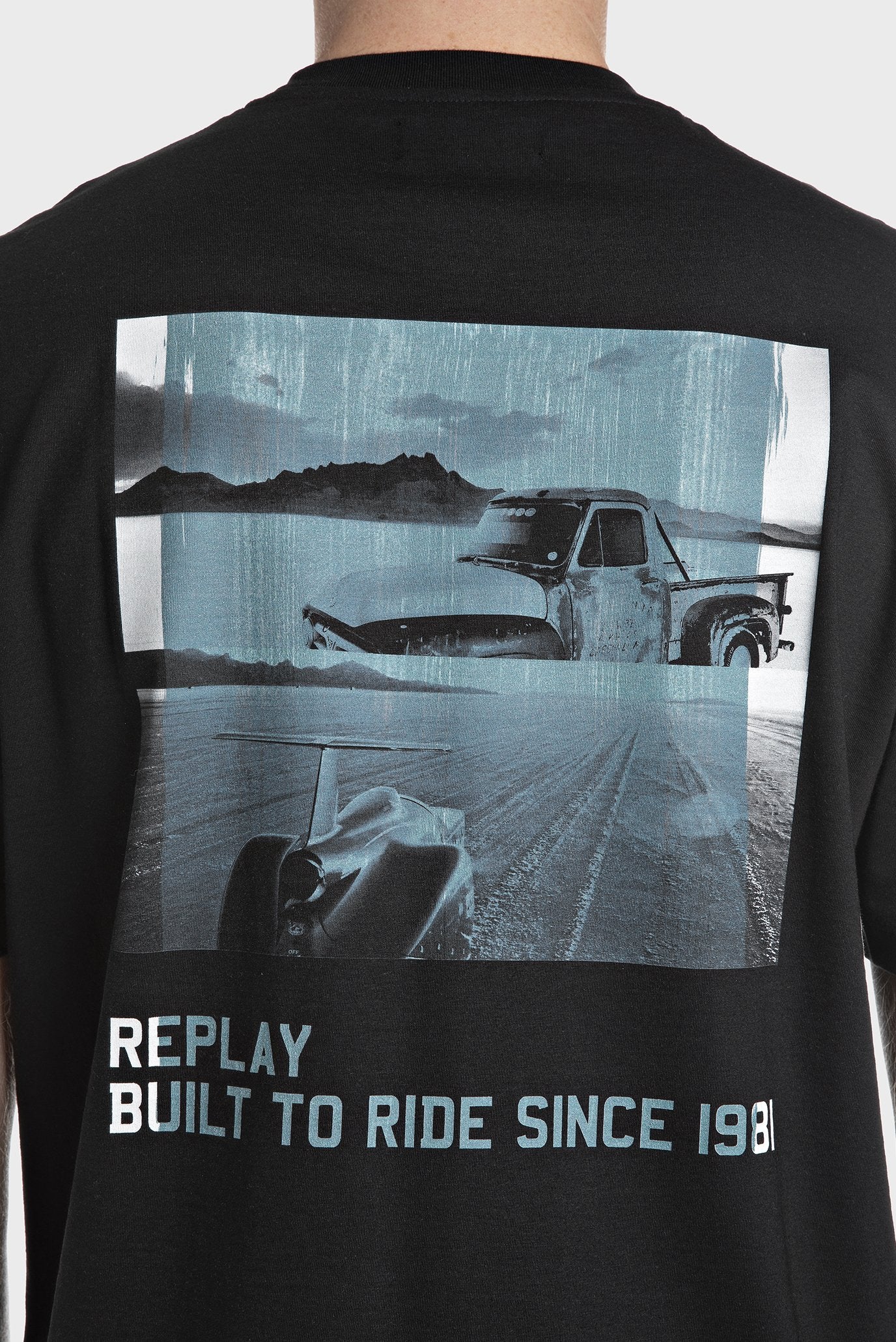 REPLAY FÉRFI LAZÁN FAZONOS PÓLÓ MINTÁVAL 