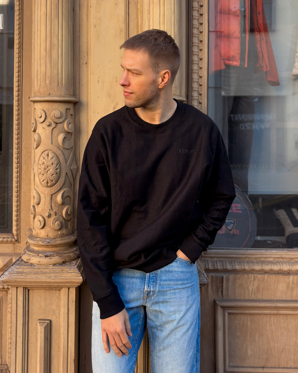 PÁNSKÉ TRIČKO REPLAY S DLOUHÝM RUKÁVEM Z REŽNÉ BAVLNY