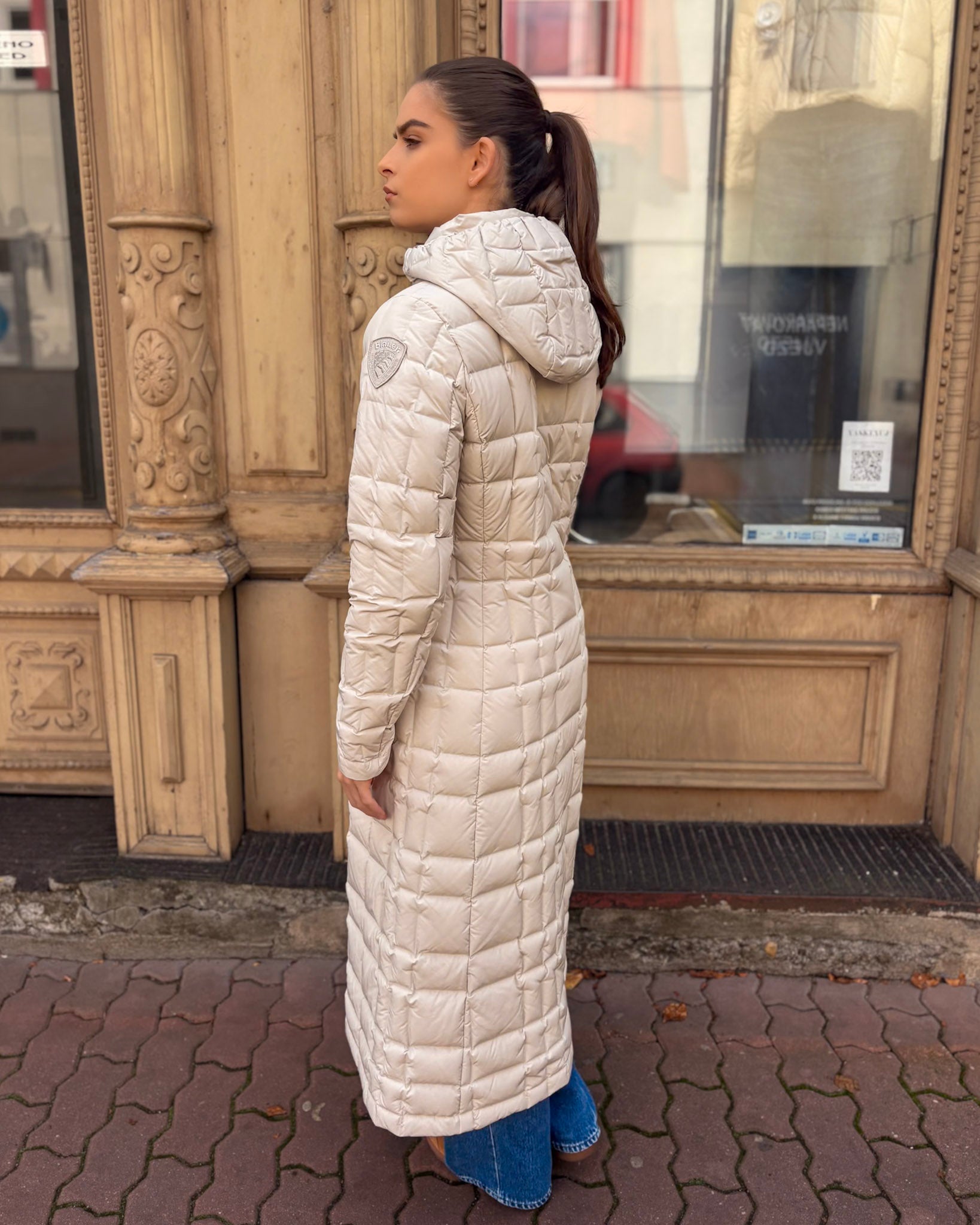 DÁMSKÝ KABÁT BLAUER S OBDÉLNÍKOVÝM PROŠÍVÁNÍM