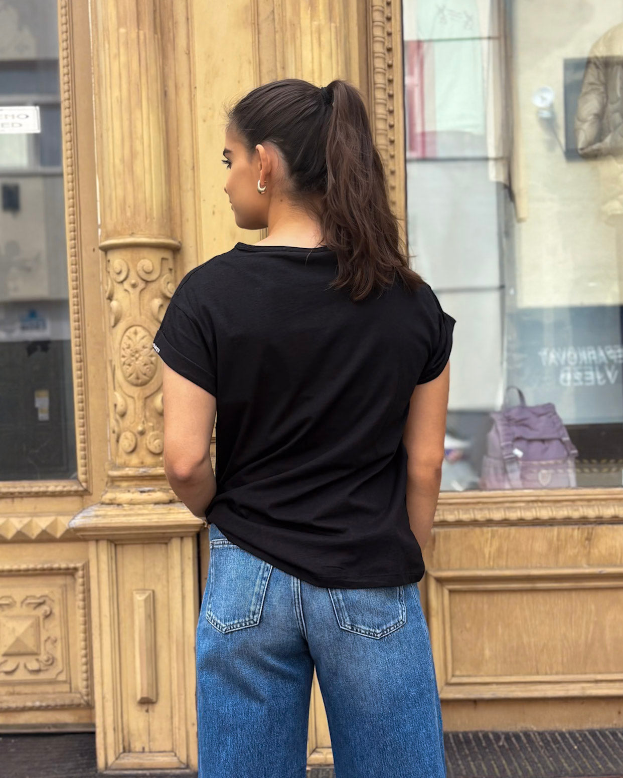 DÁMSKÉ BASIC TRIČKO S KRÁTKÝM RUKÁVEM