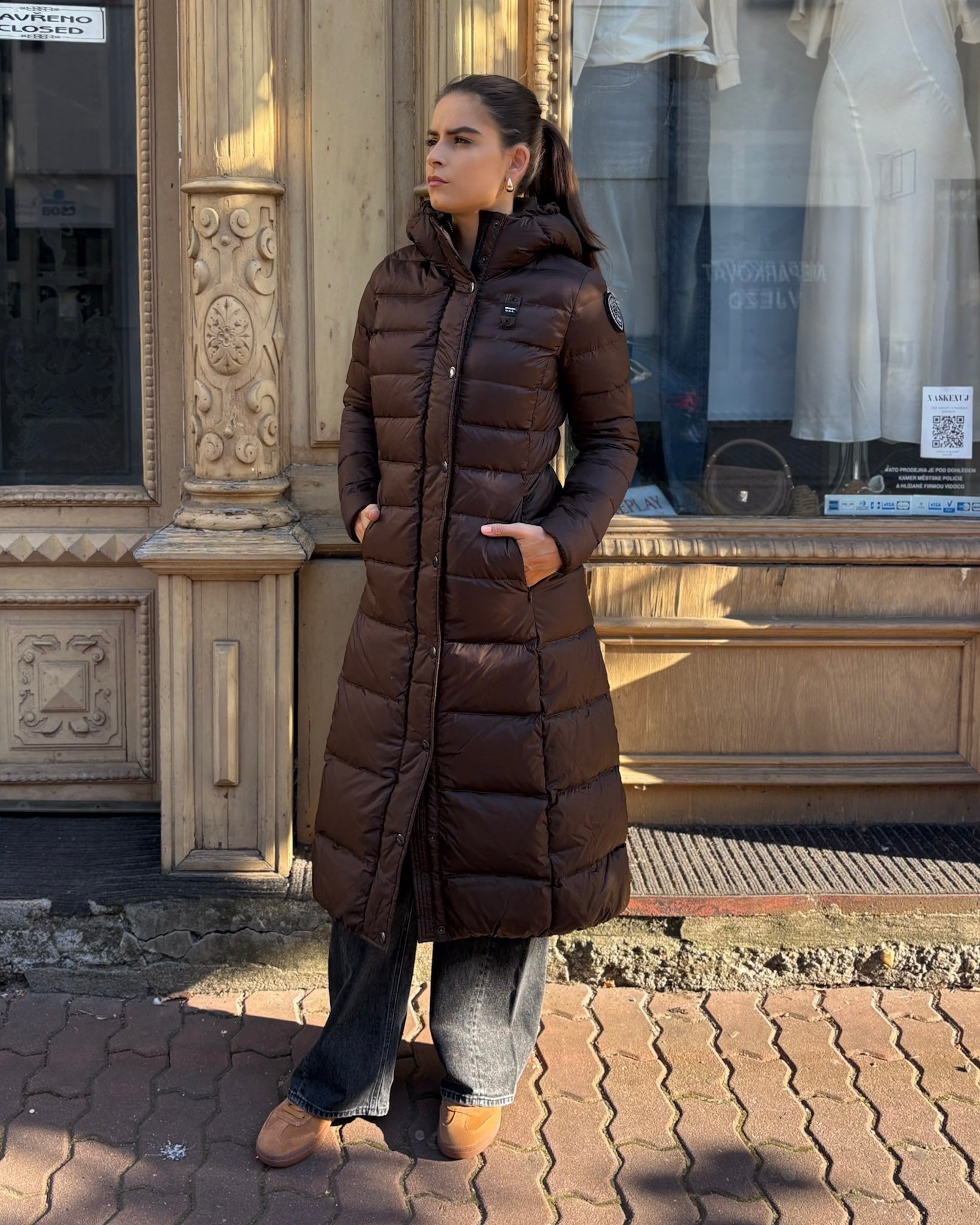 DLOUHÁ DÁMSKÁ PÉŘOVÁ BLAUER BUNDA ANITA