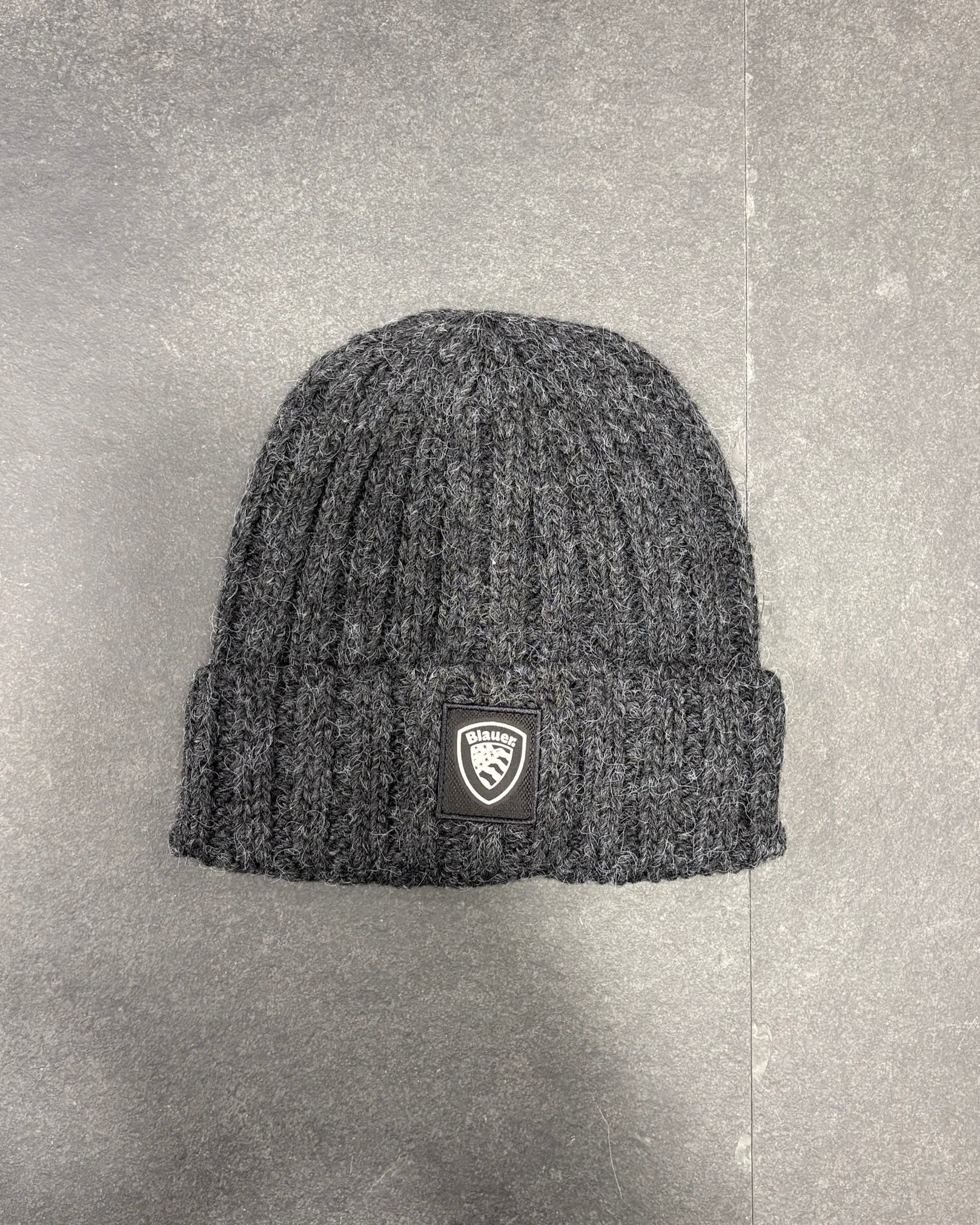 BLAUER ČEPICE KIBLY S MANŽETOU