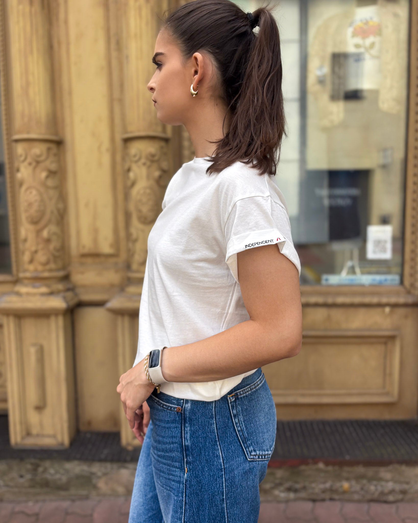 DÁMSKÉ BASIC TRIČKO S KRÁTKÝM RUKÁVEM