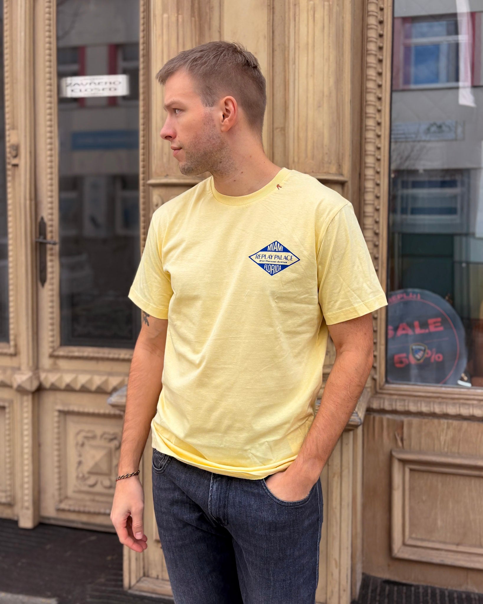 PÁNSKÉ TRIČKO REPLAY S POTISKEM NA ZÁDECH