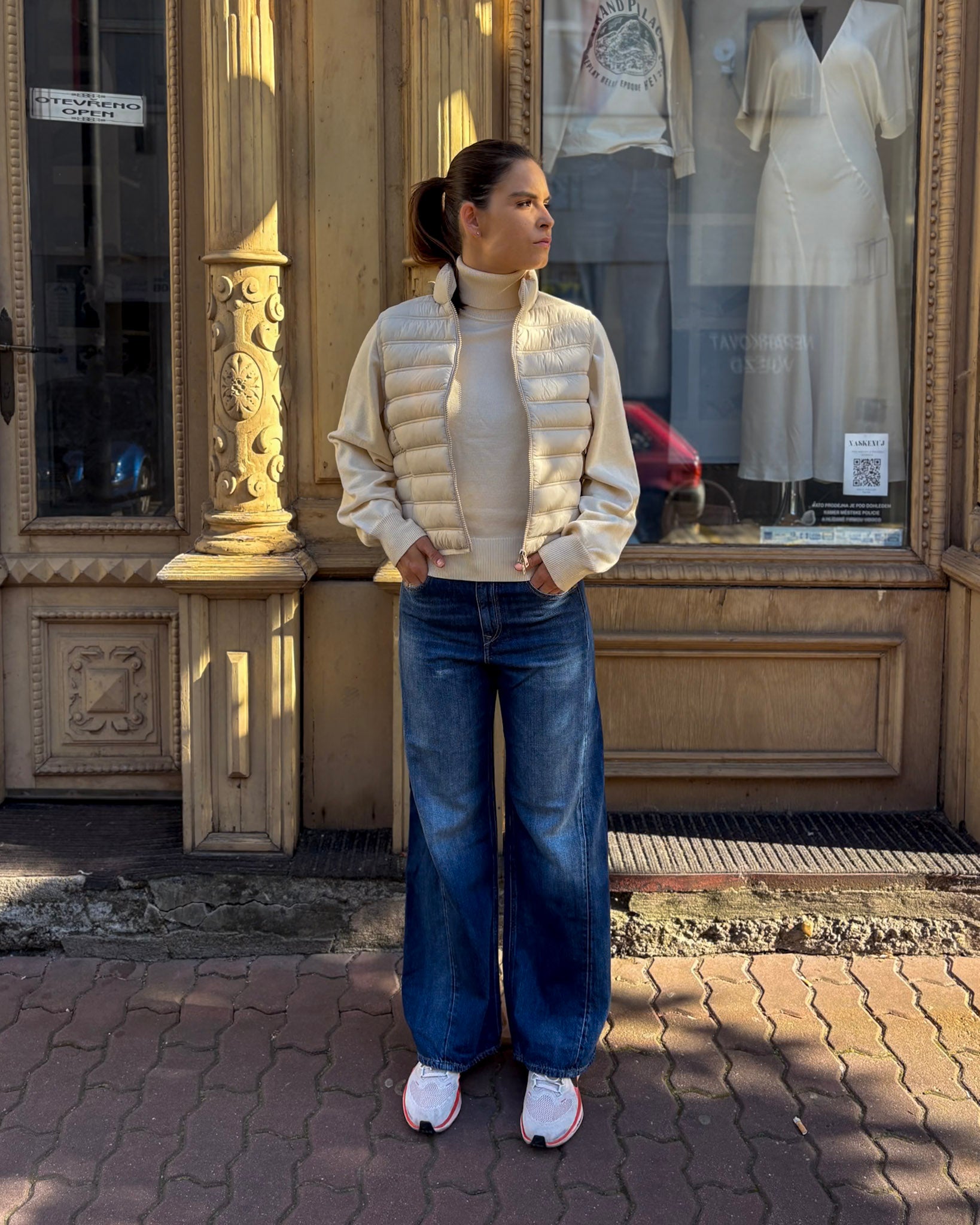 WOMEN'S REPLAY HEATED VEST WITH CROSS-STITCHING