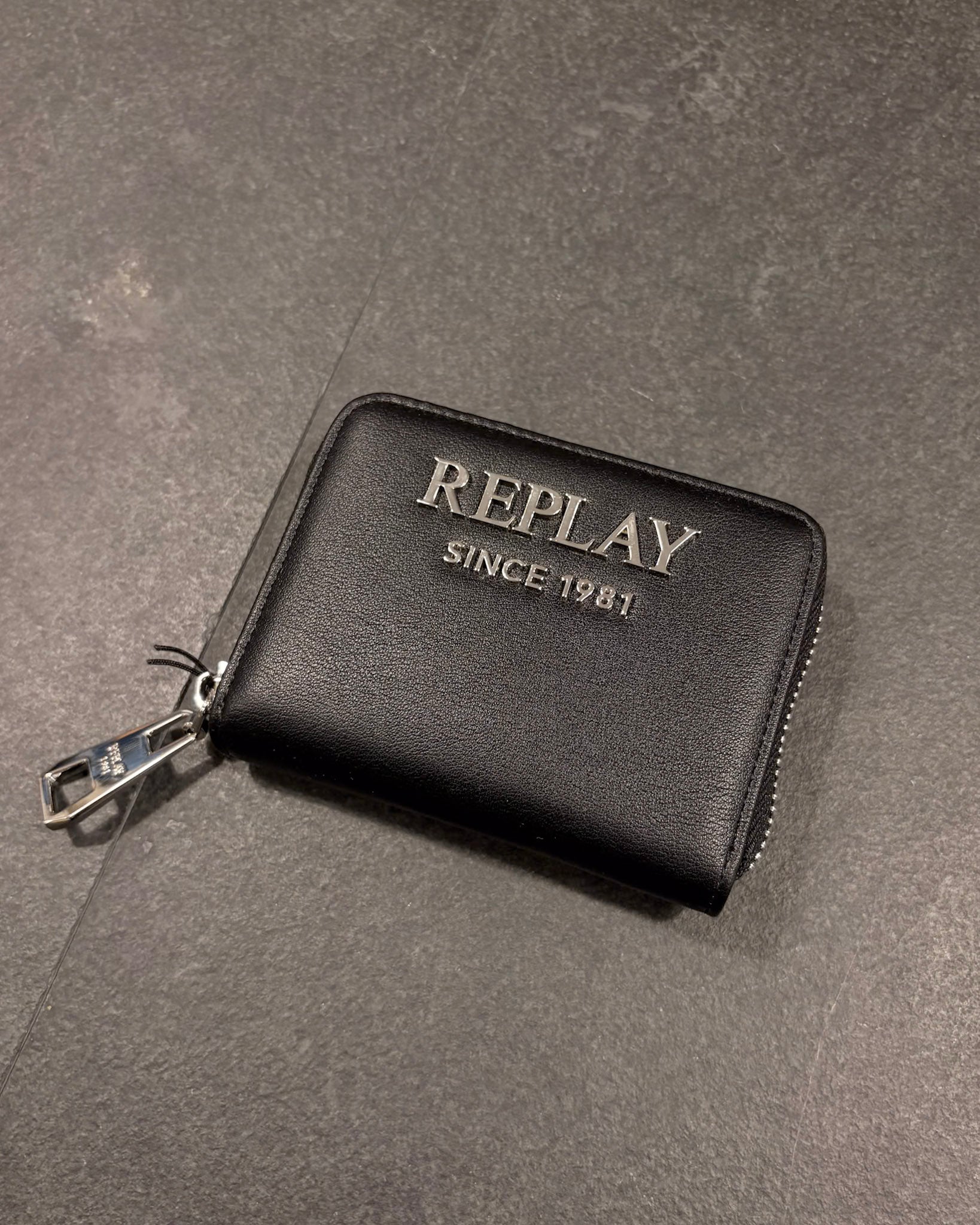 WOMEN'S WALLET REPLAY SINCE 1981
