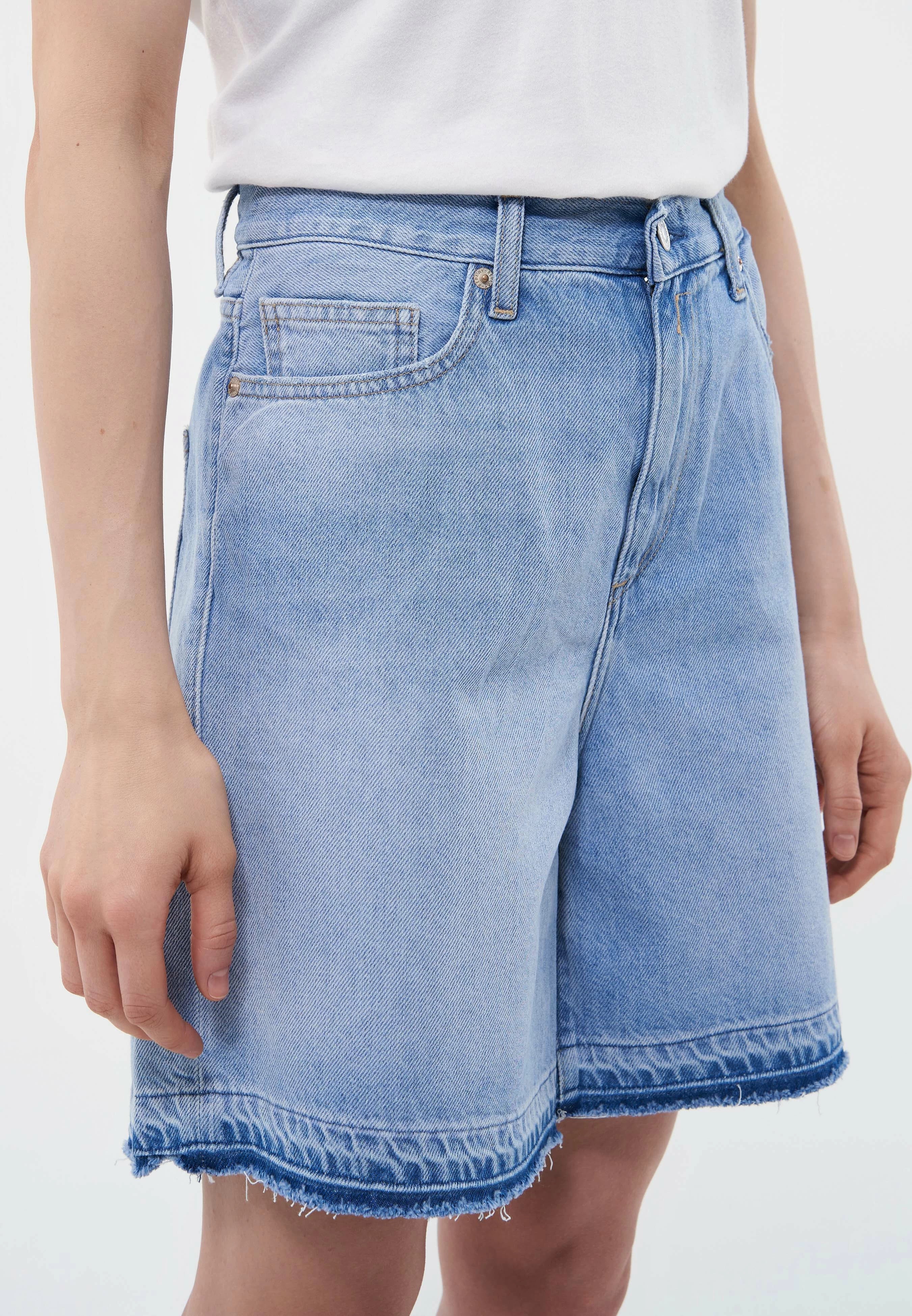 REPLAY WOMEN'S NARJA FIT SHORTS