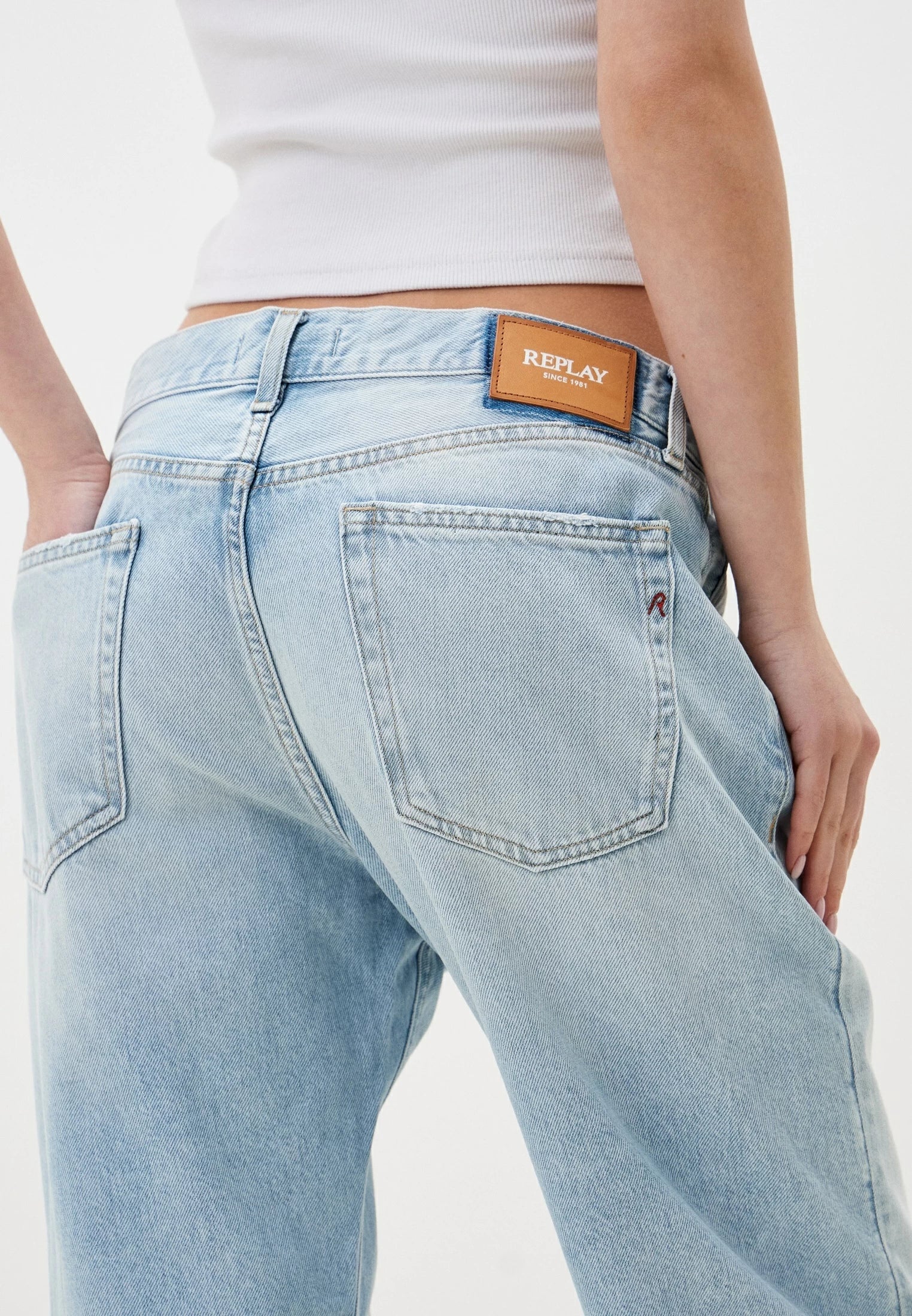 REPLAY WOMEN'S BOY-FIT JEANS AUBRY