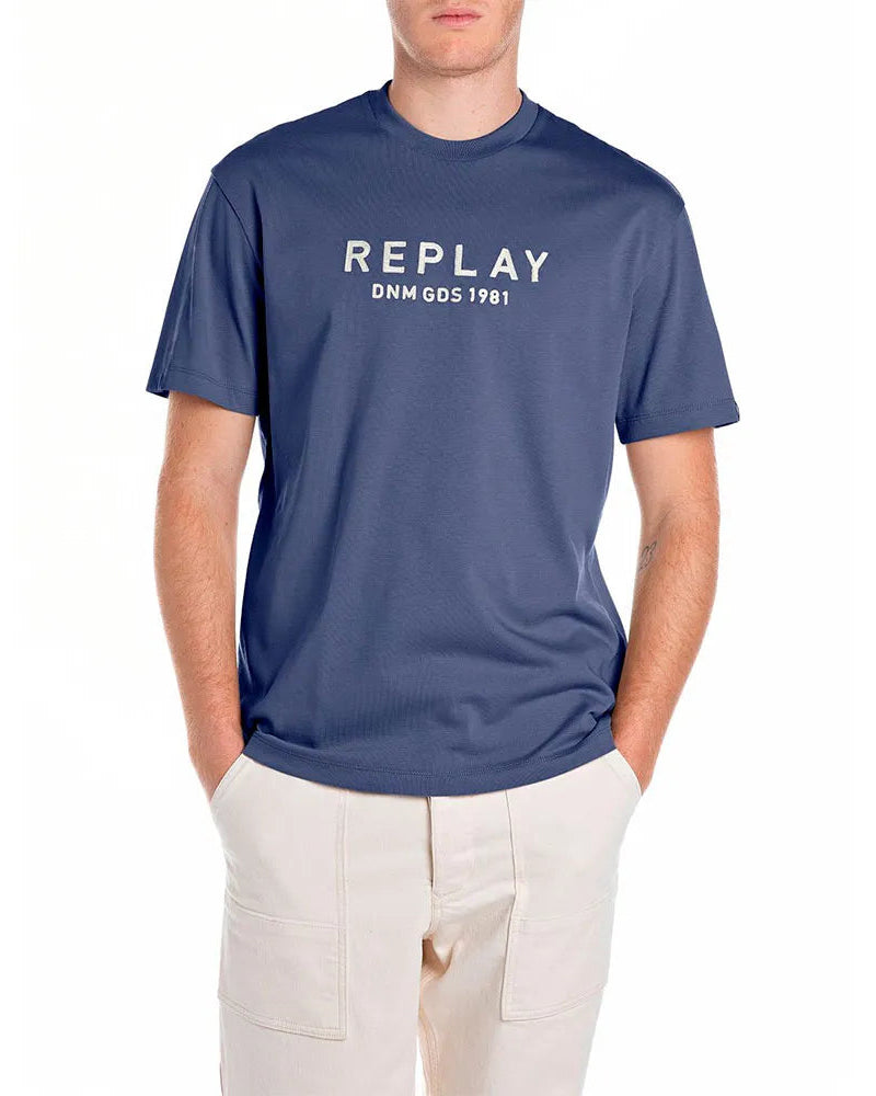 REPLAY PÁNSKÉ TRIČKO VOLNÉHO STŘIHU S NÁPISEM