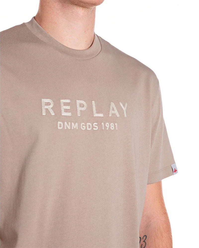 REPLAY PÁNSKÉ TRIČKO VOLNÉHO STŘIHU S NÁPISEM