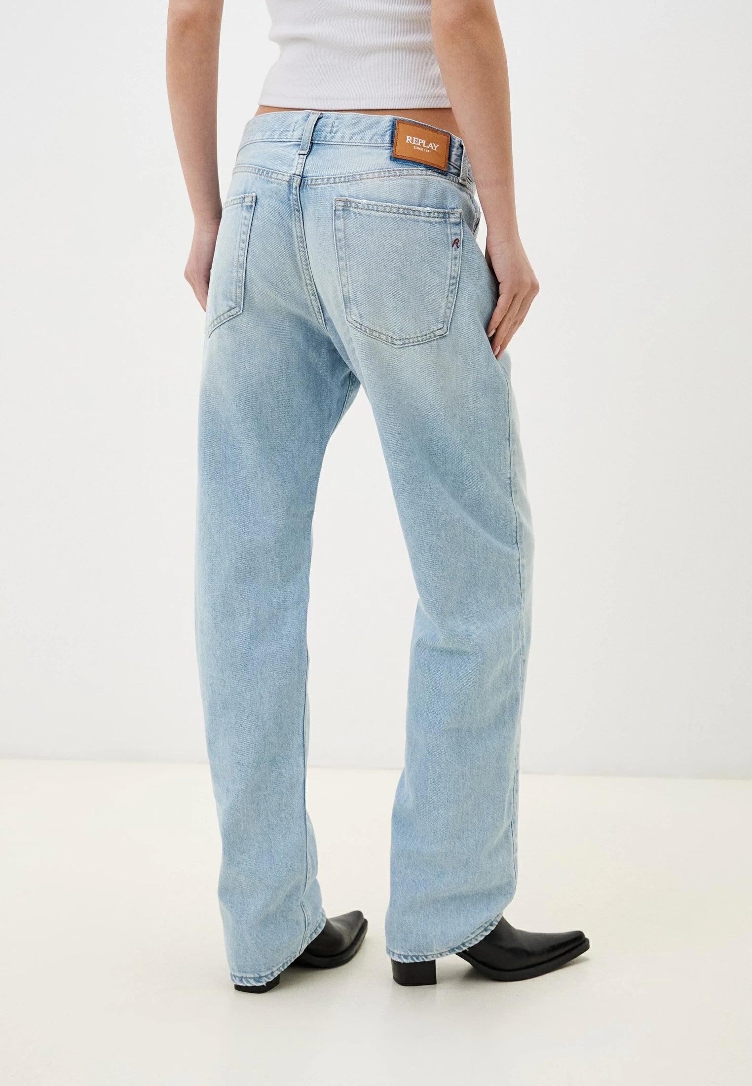 REPLAY WOMEN'S BOY-FIT JEANS AUBRY