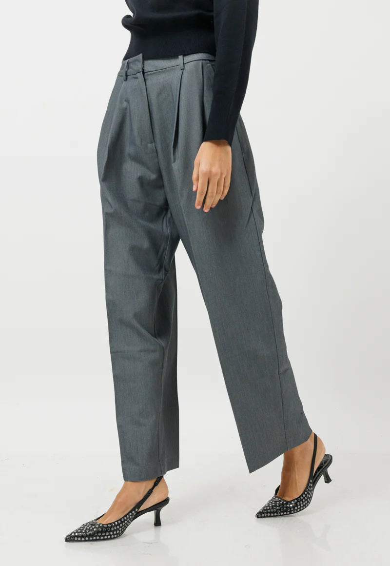 NŐI EGYENES SZÁRÚ NADRÁG