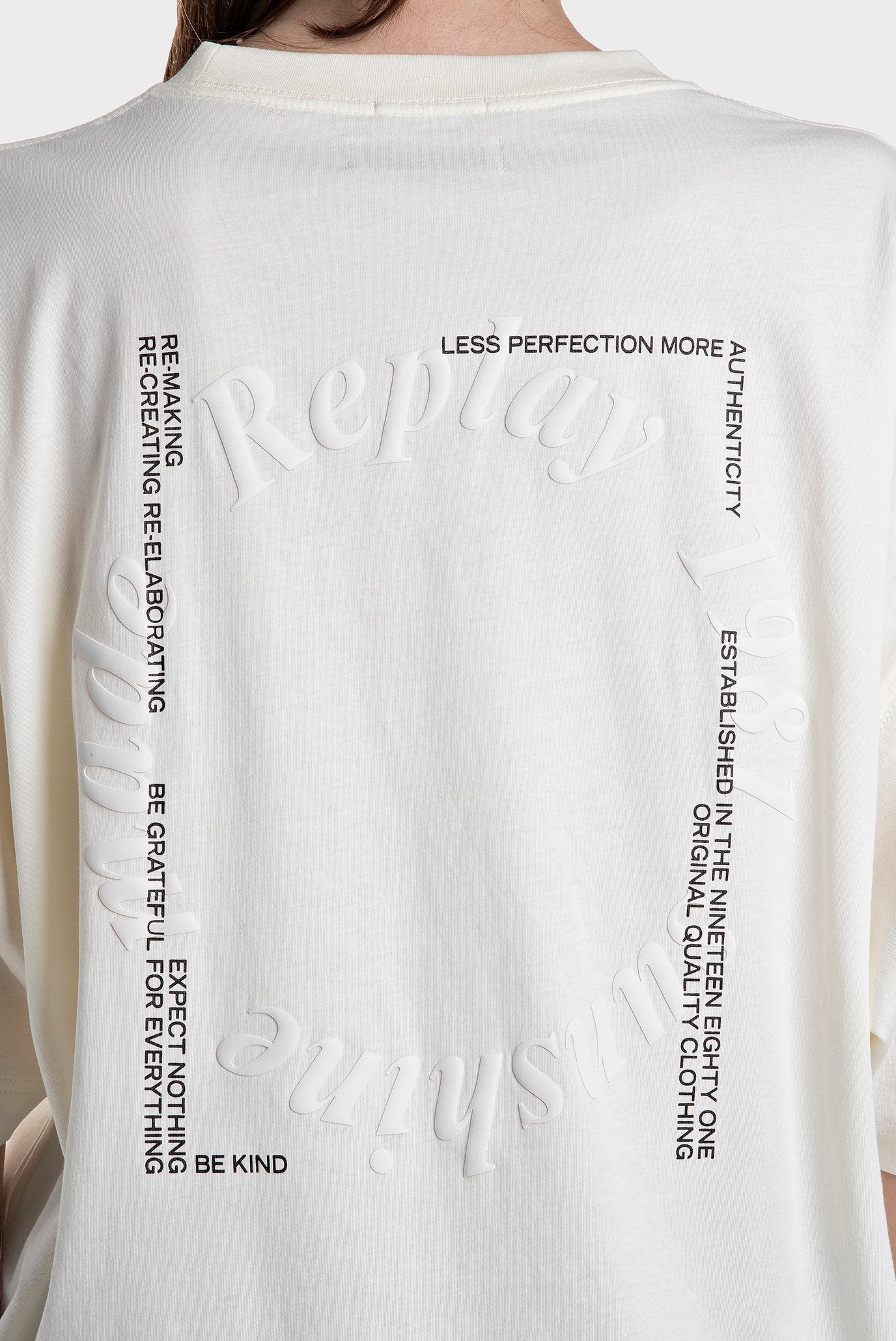 REPLAY DÁMSKÉ BAVLNĚNÉ TRIČKO S POTISKEM NA ZÁDECH